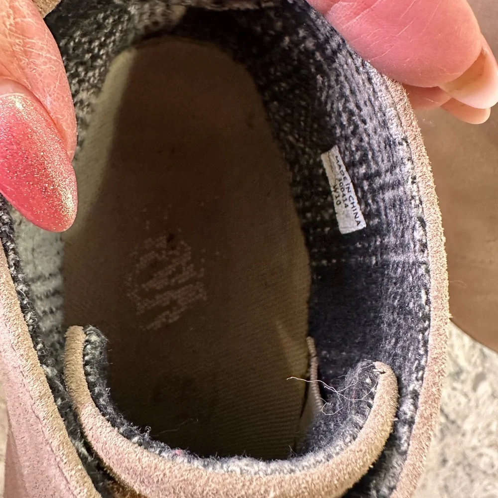 Toms‎ Neutral Suede Leather Desert Wedge Booties
